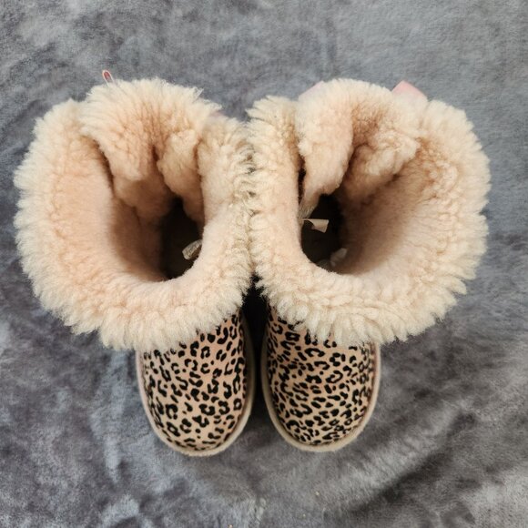 UGG Winer/ Snow Boots for a Toddler Size 12 Leopard Print - Picture 2 of 8